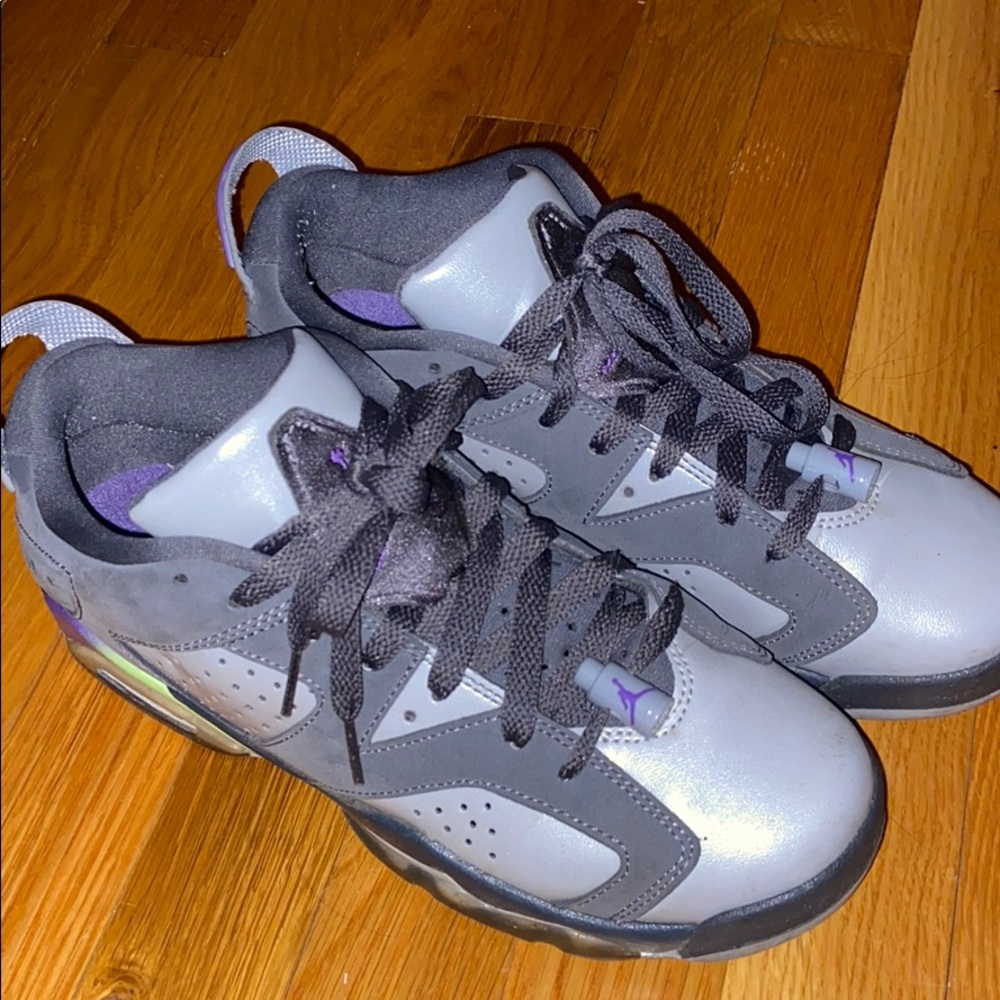 Jordan’s size 7 youth